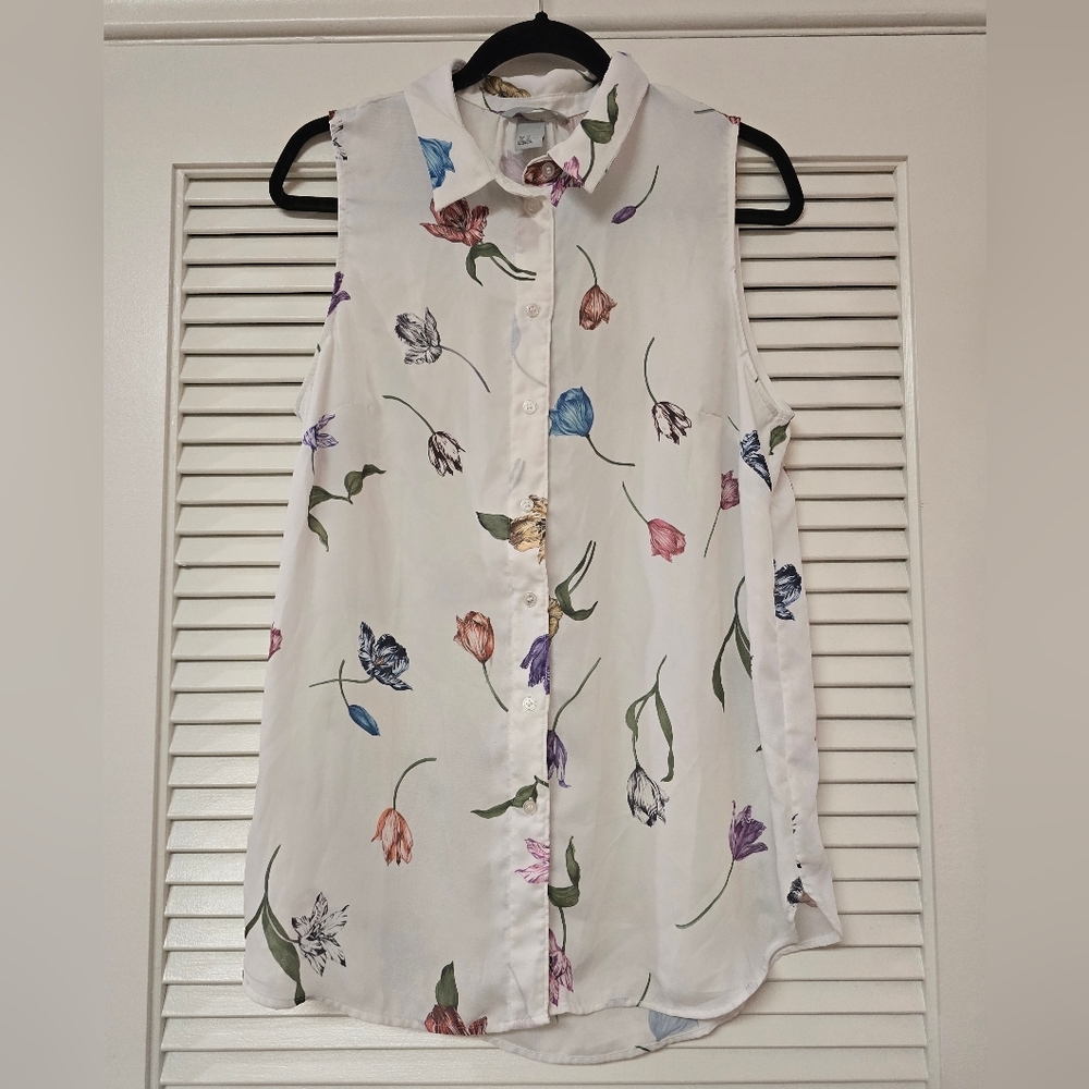 H&M - (Plus-Size) Tulip Floral Sleeveless Lightweight Button Top